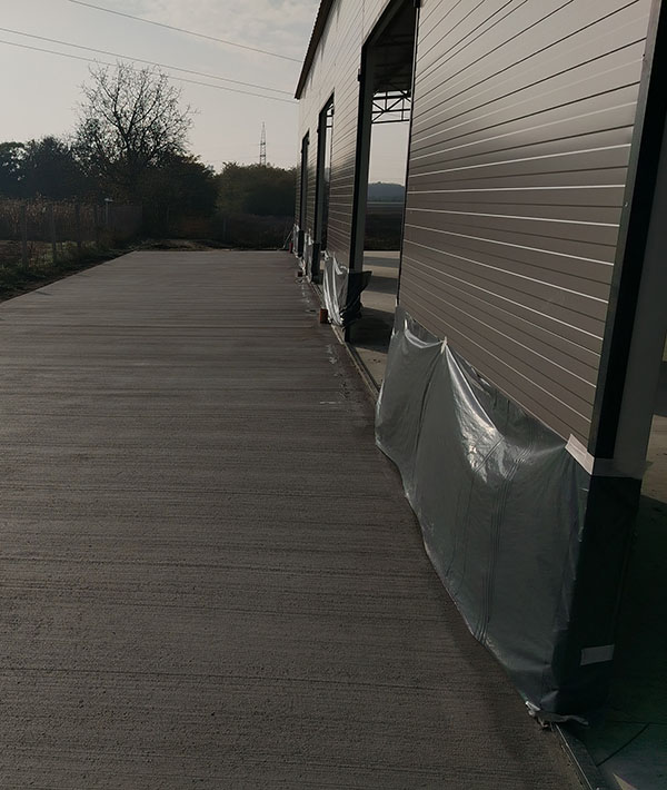 Nyír SL Plusz kft.- CSARNOK BETONOZÁS